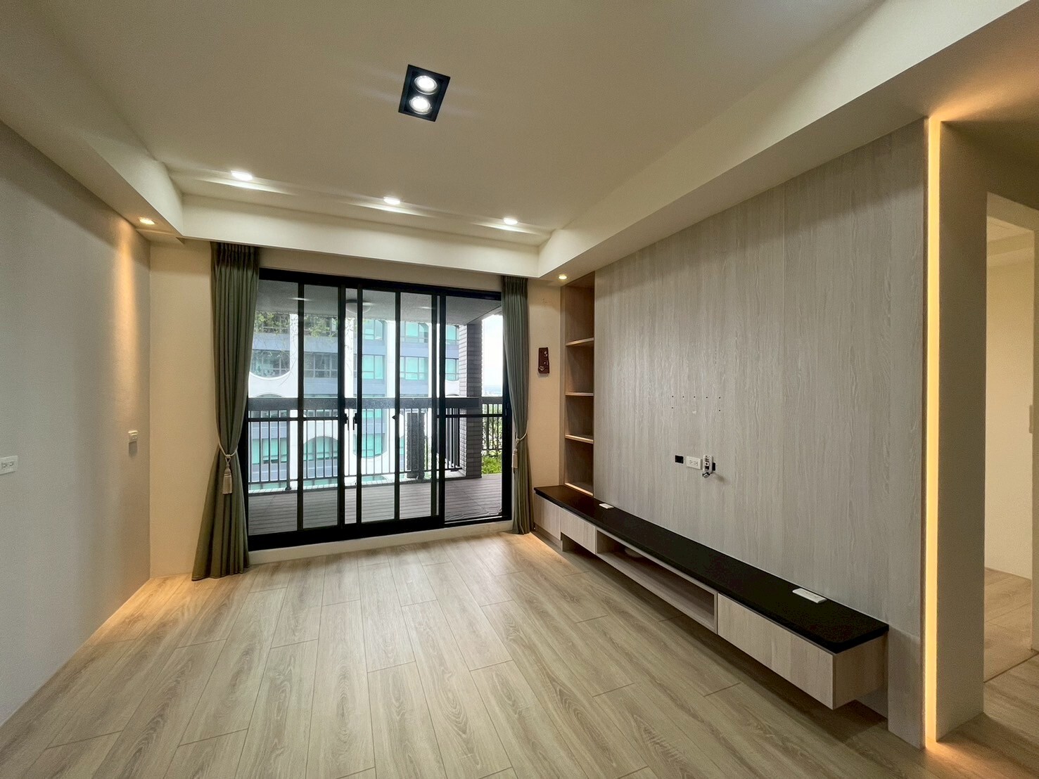 樂屋_台中市南屯區大塊森鄰待售房屋 台中市南屯區大塊森鄰待售房屋