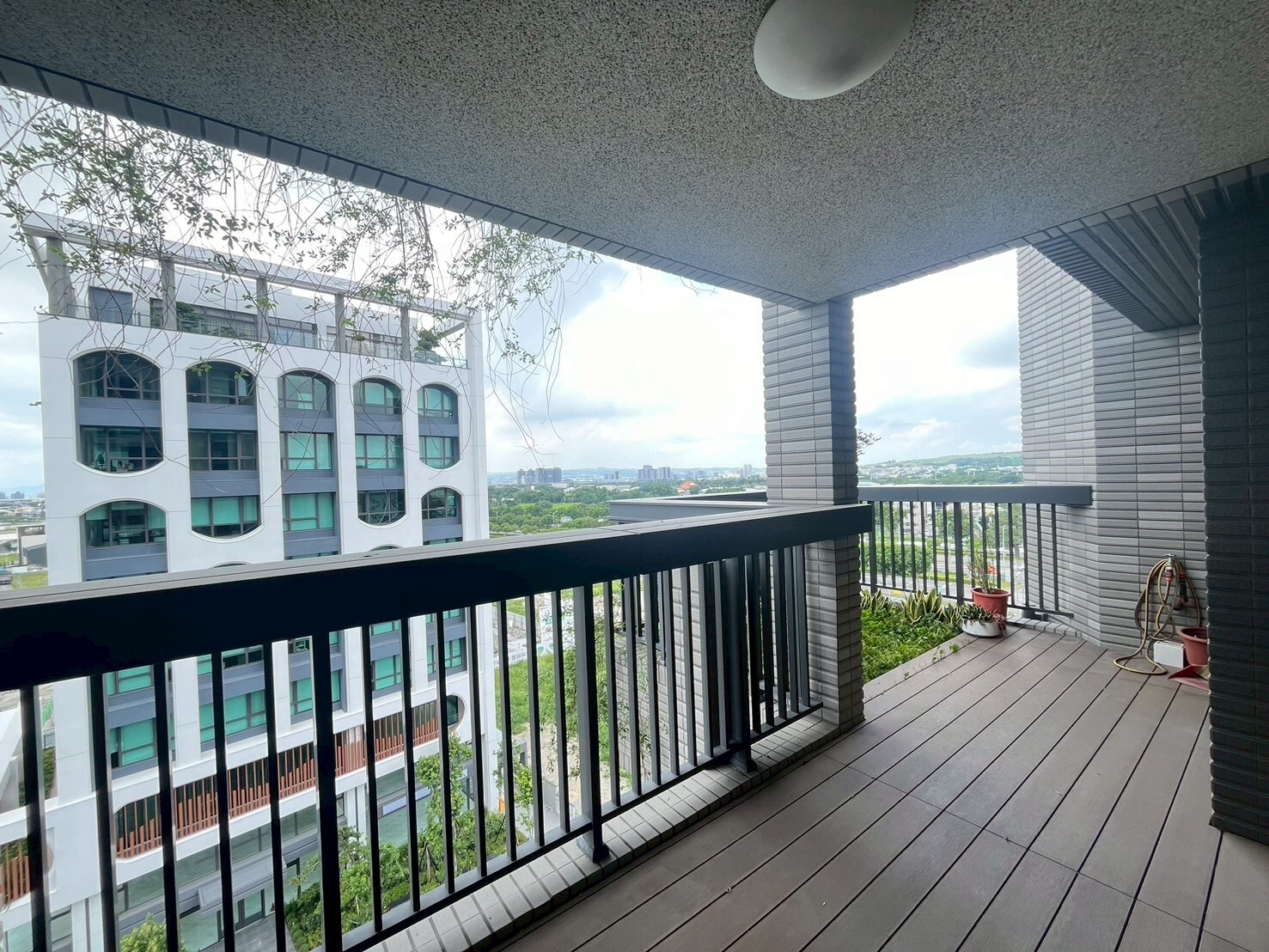 樂屋_台中市南屯區大塊森鄰待售房屋 台中市南屯區大塊森鄰待售房屋