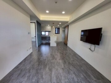 經貿一路20巷透天待售房屋