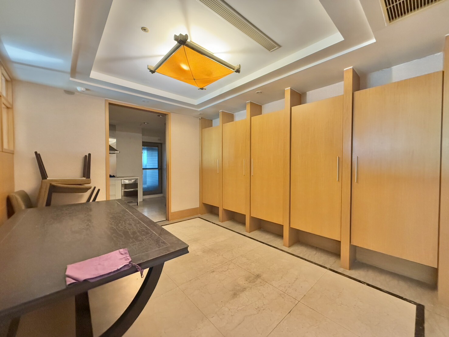 高雄市新興區馨馥華待售房屋