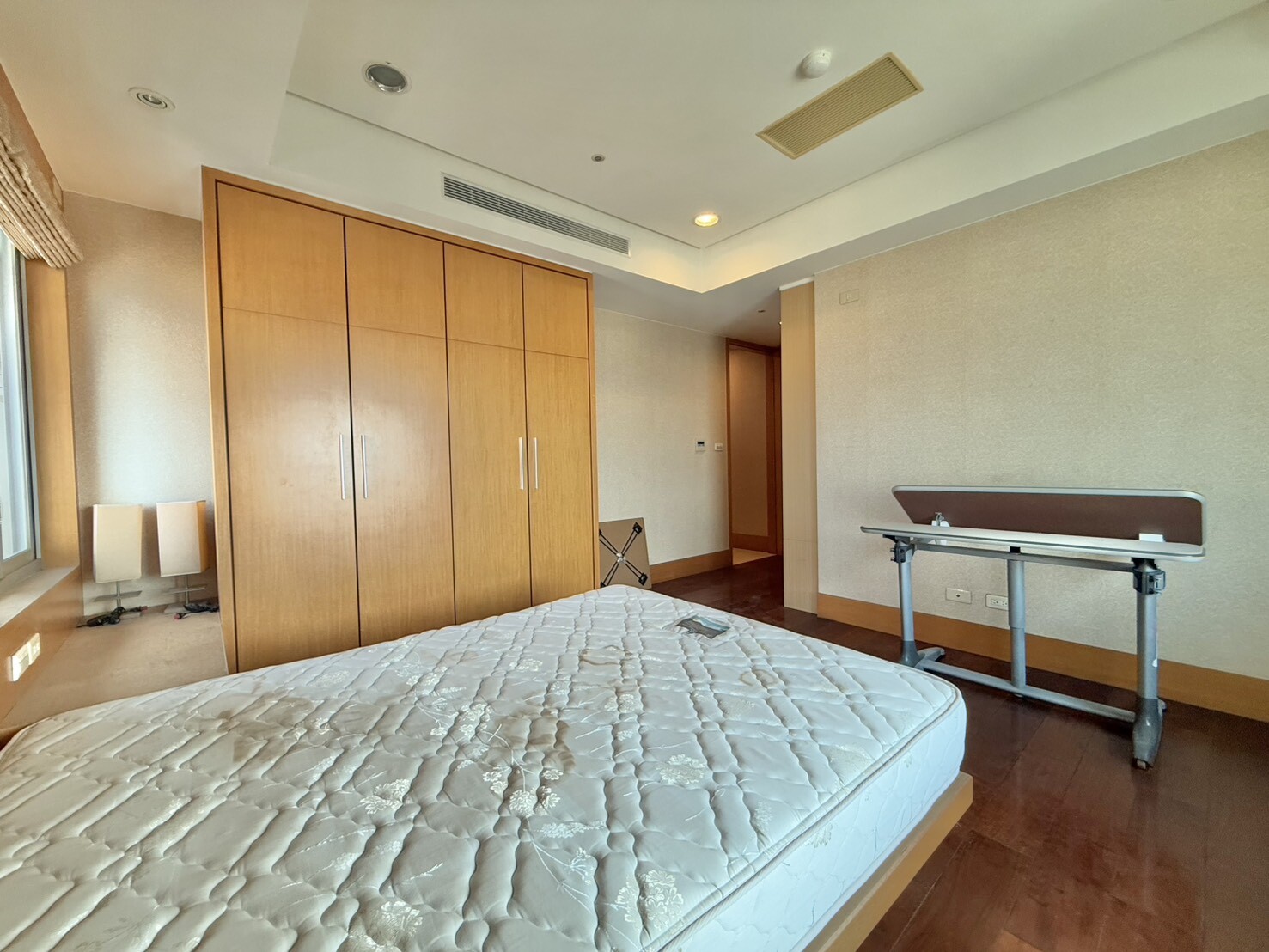 高雄市新興區馨馥華待售房屋