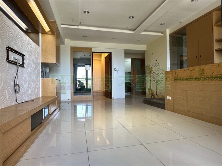 高雄市楠梓區龍騰天御待售房屋