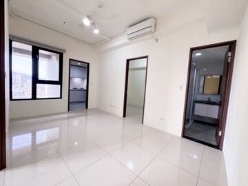 時尚女人香待售房屋