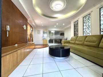 經貿一路20巷透天待售房屋