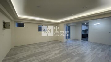 翠堤河岸待售房屋