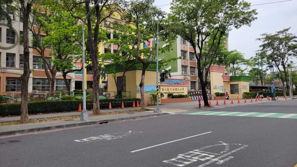 樂屋_高雄市鳳山區中崙國宅三標待售房屋 高雄市鳳山區中崙國宅三標待售房屋