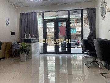 內湖路三段輕屋齡金店面 - Image 1
