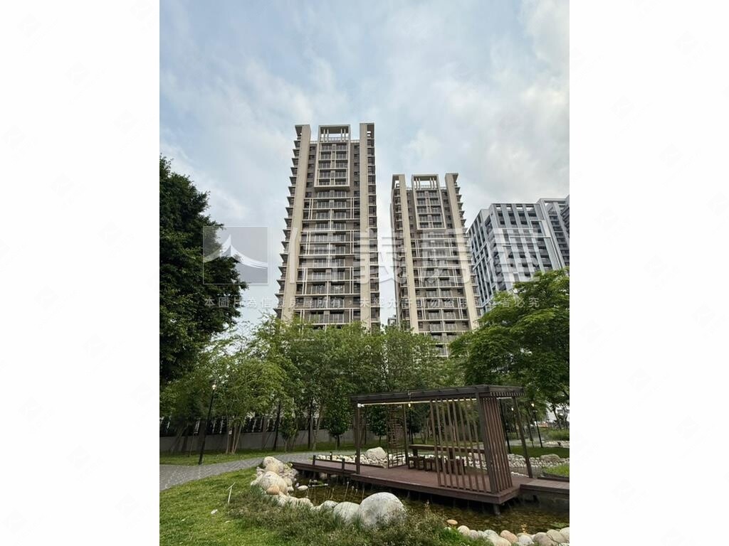 樂屋_台中市東區湖濱雙星待售房屋 台中市東區湖濱雙星待售房屋