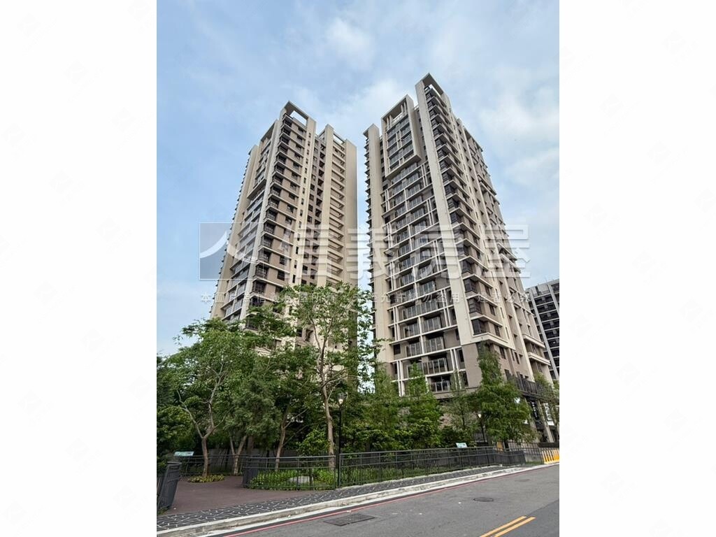樂屋_台中市東區湖濱雙星待售房屋 台中市東區湖濱雙星待售房屋