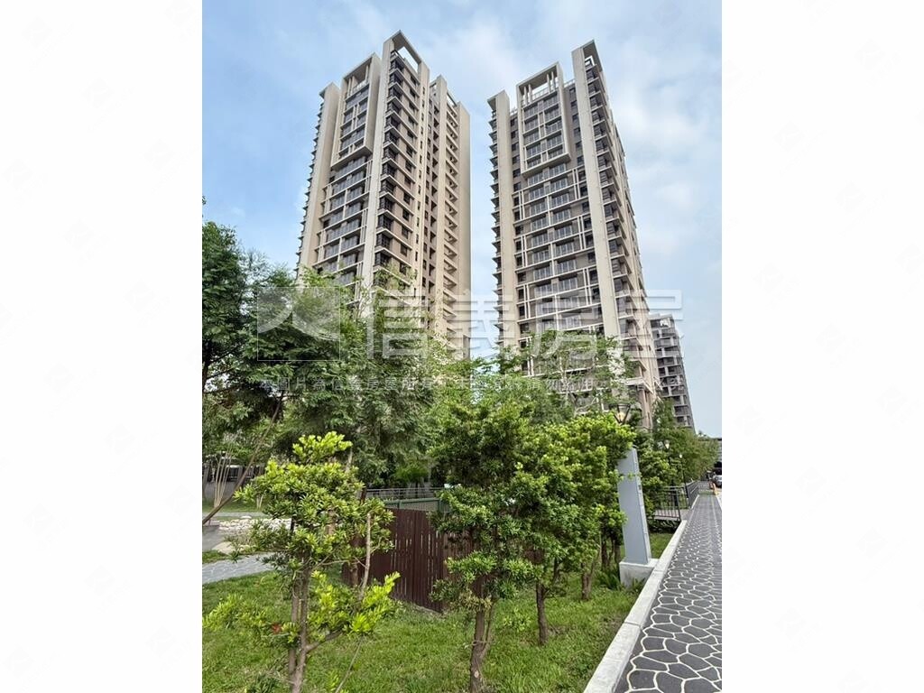 樂屋_台中市東區湖濱雙星待售房屋 台中市東區湖濱雙星待售房屋