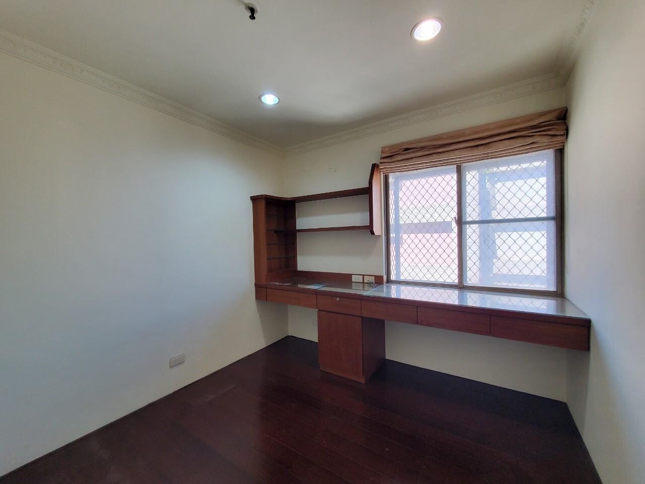樂屋_高雄市苓雅區京華富邑待售房屋 高雄市苓雅區京華富邑待售房屋