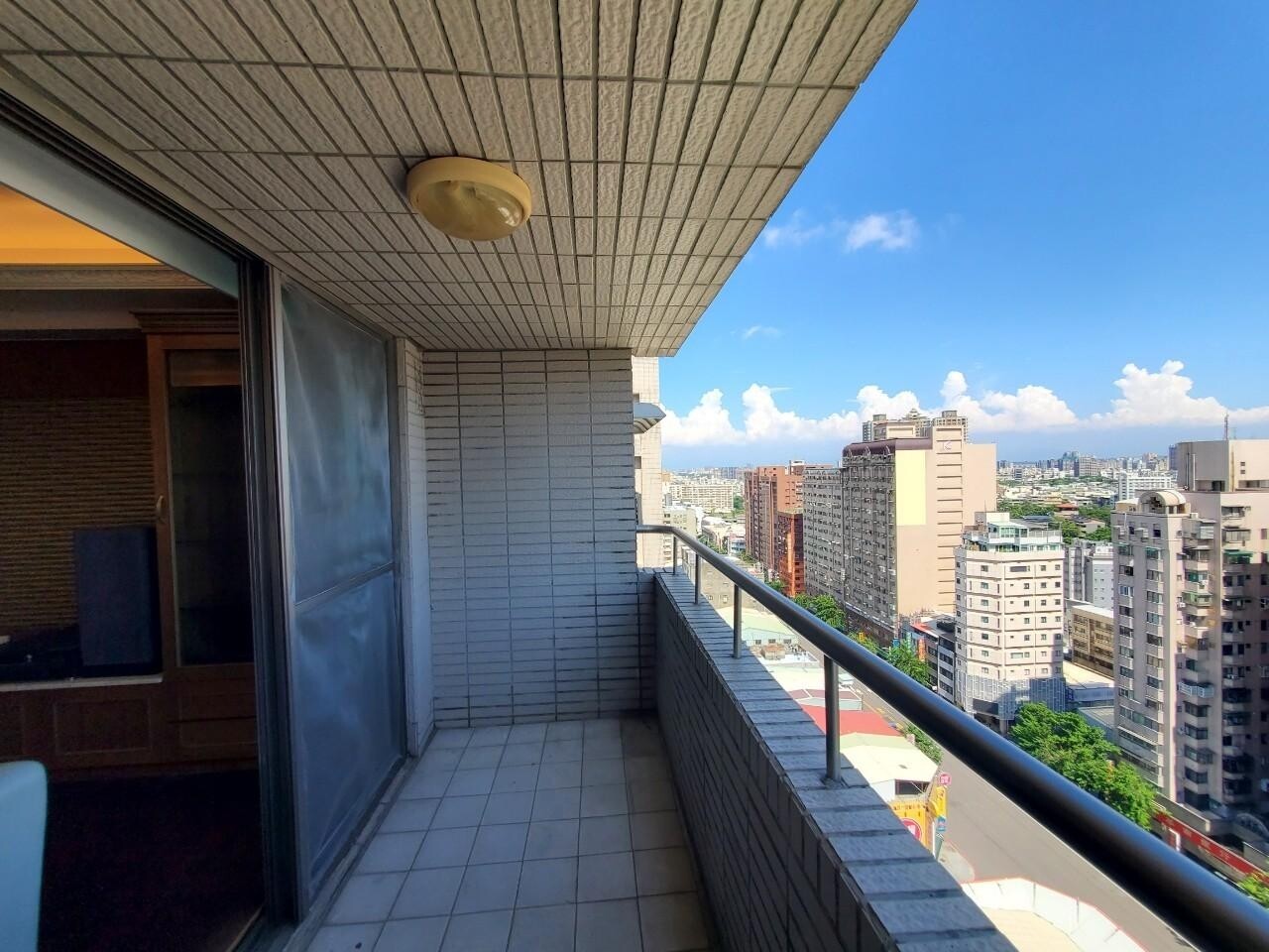 樂屋_高雄市苓雅區京華富邑待售房屋 高雄市苓雅區京華富邑待售房屋