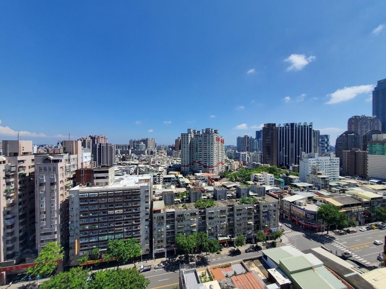 樂屋_高雄市苓雅區京華富邑待售房屋 高雄市苓雅區京華富邑待售房屋