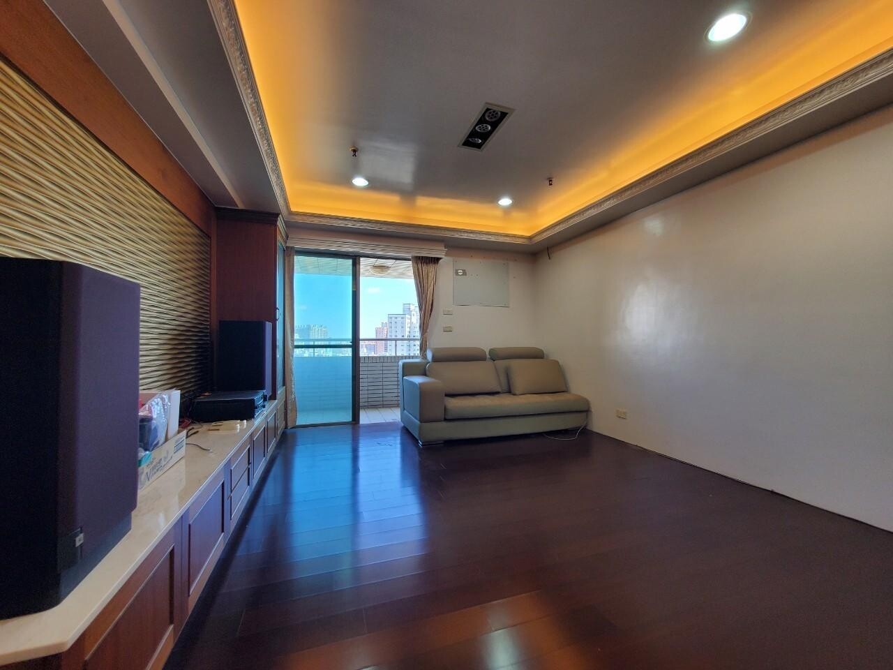 樂屋_高雄市苓雅區京華富邑待售房屋 高雄市苓雅區京華富邑待售房屋