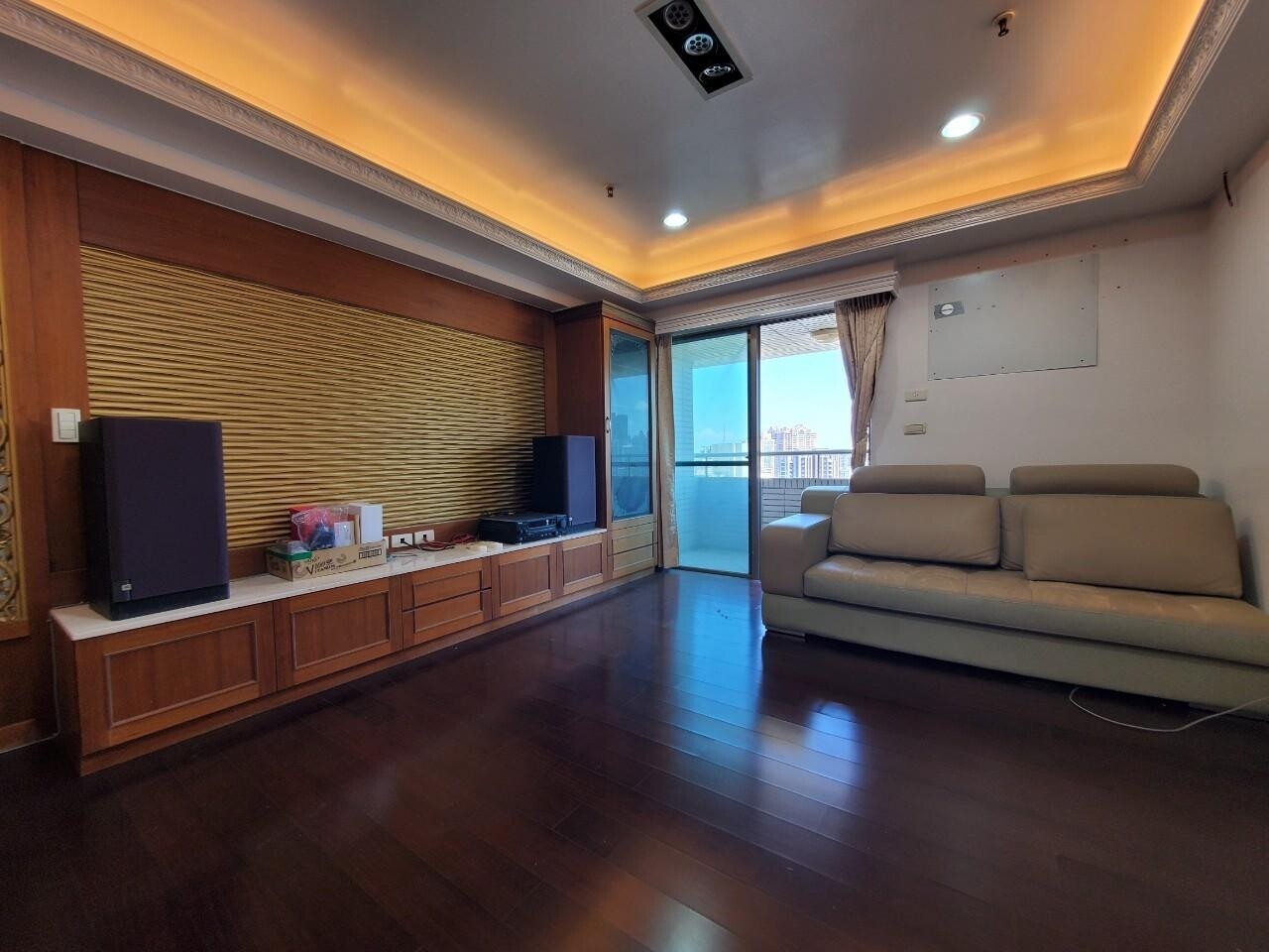 樂屋_高雄市苓雅區京華富邑待售房屋 高雄市苓雅區京華富邑待售房屋