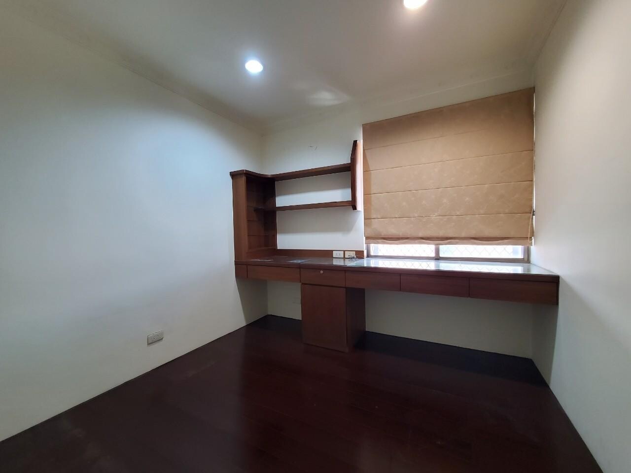 樂屋_高雄市苓雅區京華富邑待售房屋 高雄市苓雅區京華富邑待售房屋