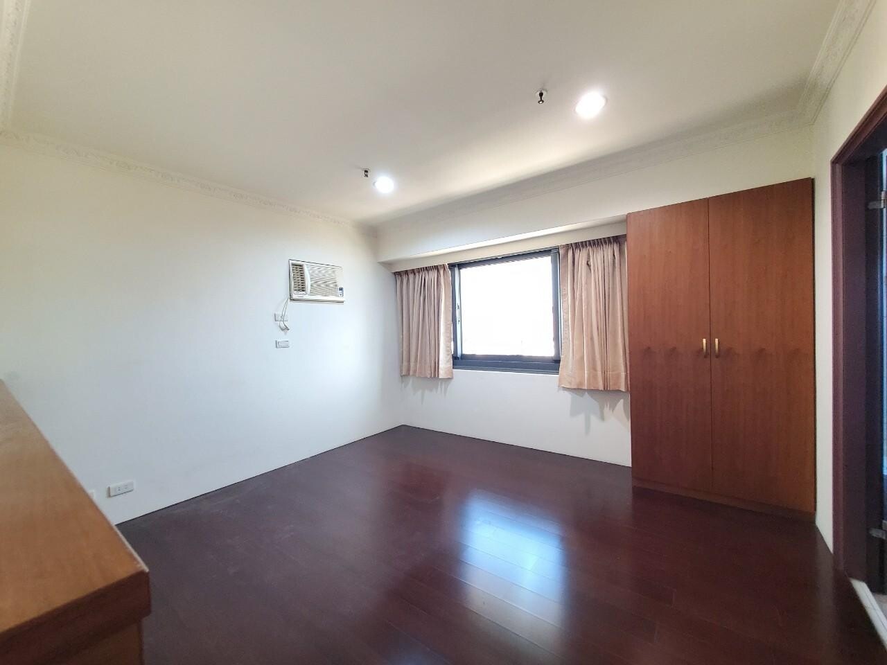 樂屋_高雄市苓雅區京華富邑待售房屋 高雄市苓雅區京華富邑待售房屋
