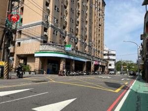 ~太平洋同心圓賀淑霞~三峽中山路金雞母三角窗店面