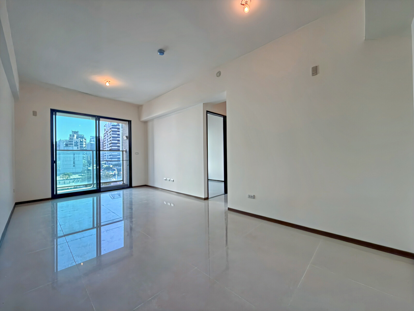 中路京澄園朗三房車