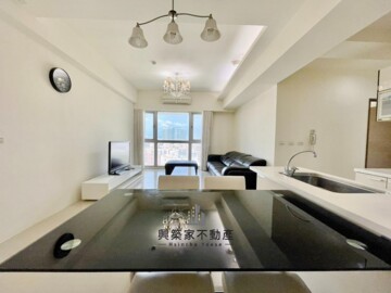 ⭐️忠孝生活圈|陽光滿滿四房|附車位⭐️ - Image 1