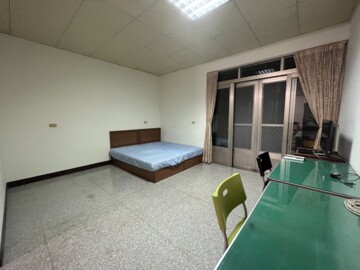 大庄商圈有陽台15坪的1+1大套房可貓 - Image 1