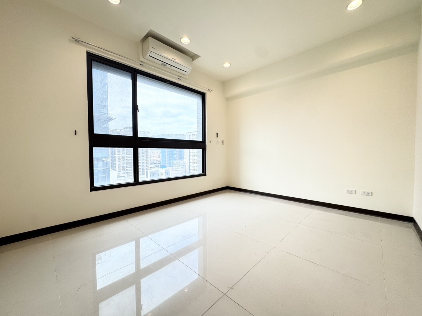 樂屋_新北市五股區合新NEW STAR世界之星待售房屋 新北市五股區合新NEW STAR世界之星待售房屋