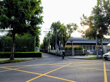 家專大學城待售房屋