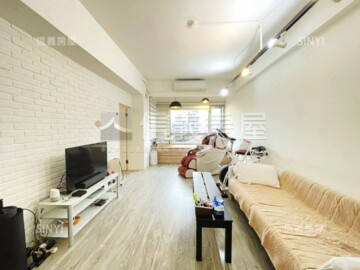 世界山莊待售房屋