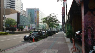 臥龍大廈待售房屋