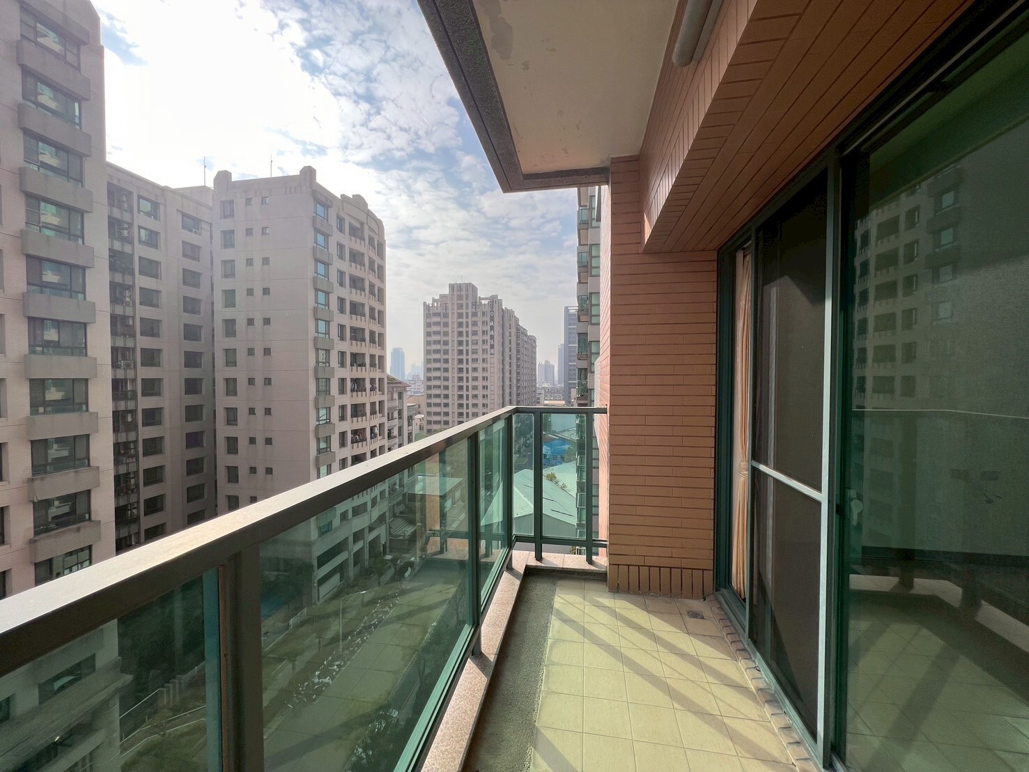 樂屋_高雄市鼓山區鼎宇橘園待售房屋 高雄市鼓山區鼎宇橘園待售房屋