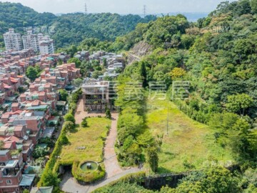 綠野香坡彩蝶別墅C透天區待售房屋