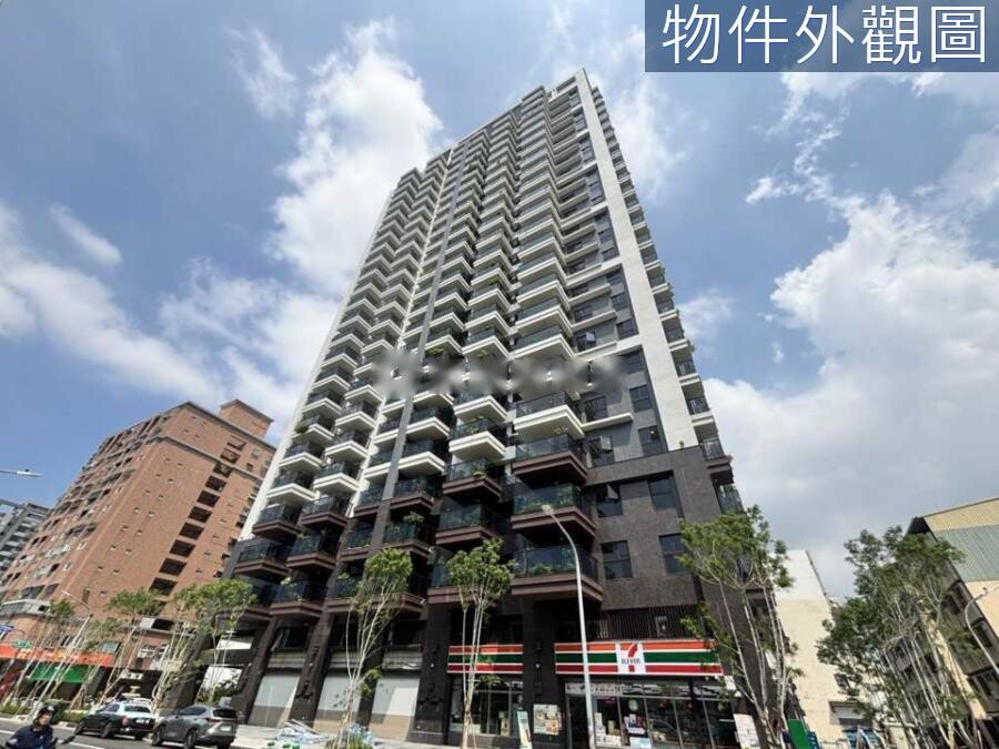 專約輕軌小資宅摩天100全新未住2房車位