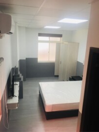 雙面採光 全新裝潢家電 - Image 1