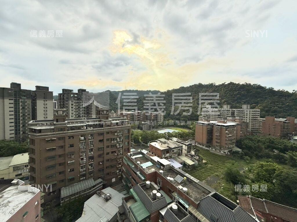 心家家＊Ｈ２棟１１樓