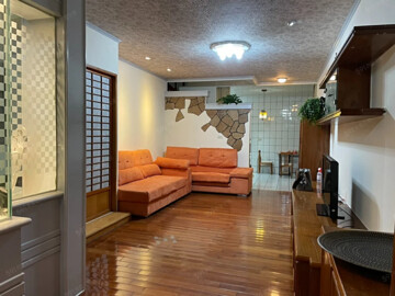 關新路商圈獨立透天-室內車庫 近竹科/清大/交大 - Image 1