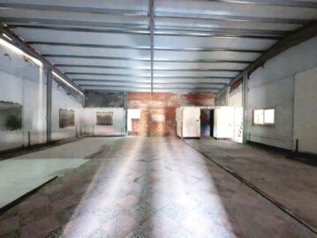 西市場旁三角窗店面出租-J1 - Image 1