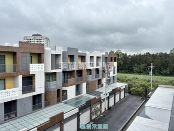 富達安龍中街透天待售房屋