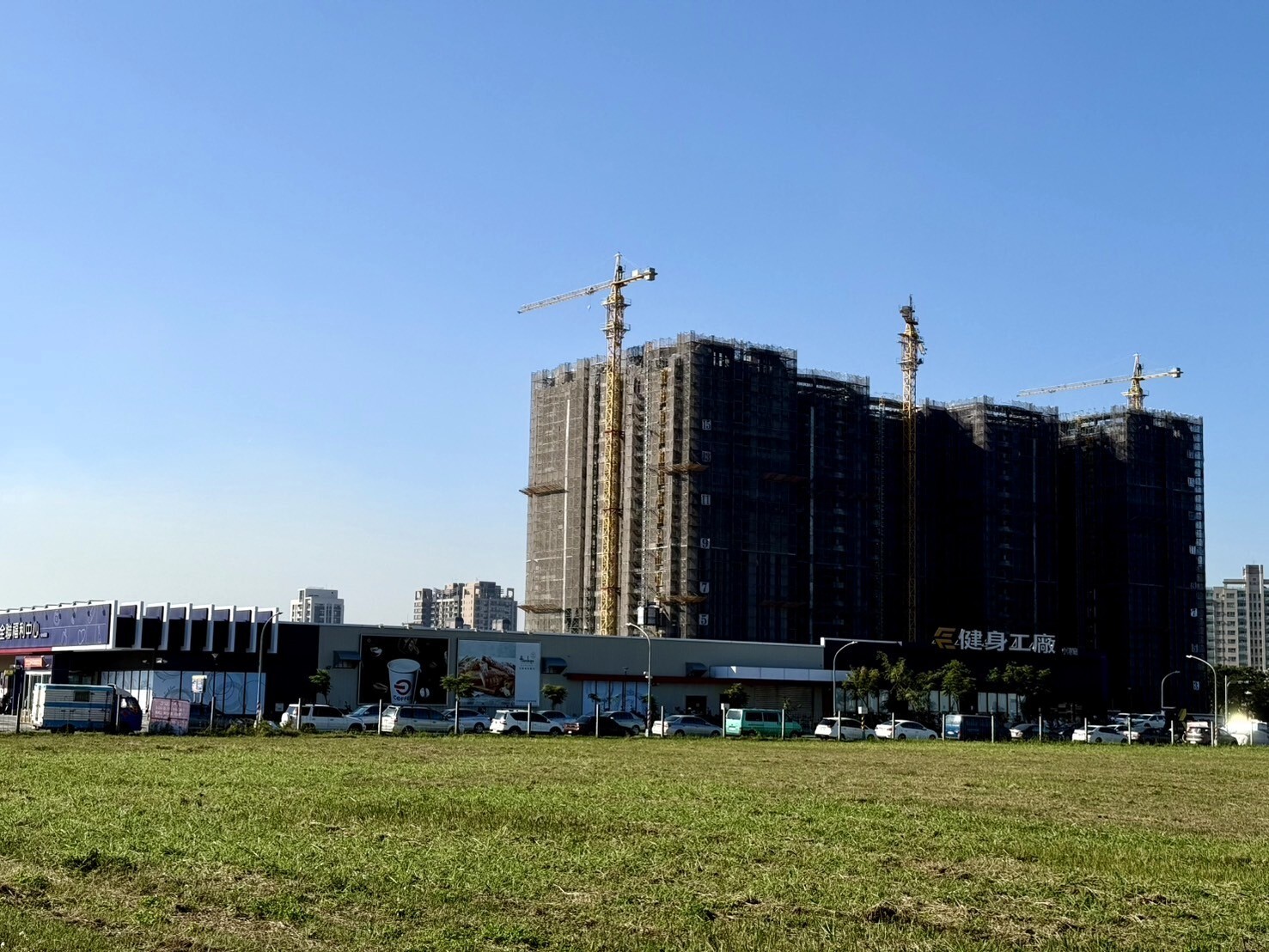 樂屋_高雄市小港區清景麟國家公園待售房屋 高雄市小港區清景麟國家公園待售房屋