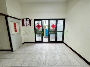 宏國德行東路透天待售房屋