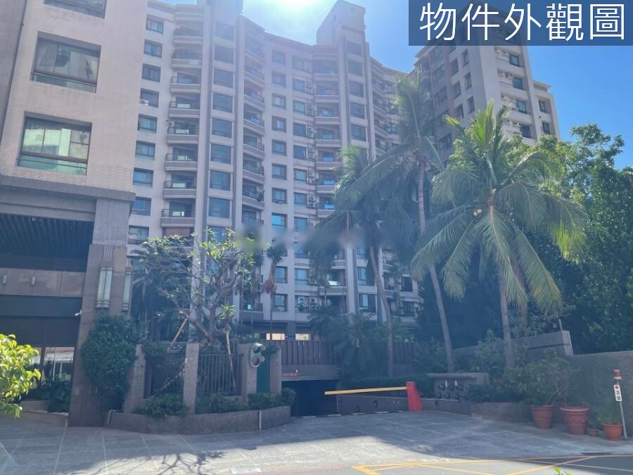 高雄市鳳山區水晶鑽大廈待售房屋