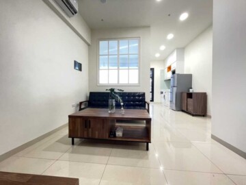 左營高鐵商圈-2房+車位 - Image 1