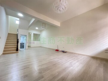 自由天地待售房屋