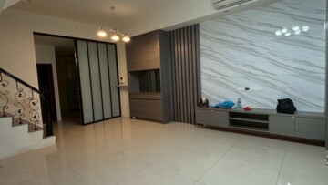 蔚藍之邑透天區待售房屋