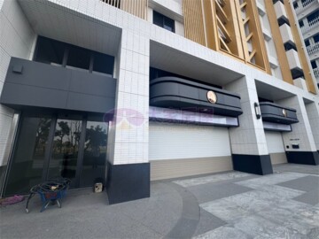 高鐵旁大面寬店面 - Image 1