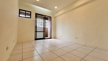 英雄鎮待售房屋