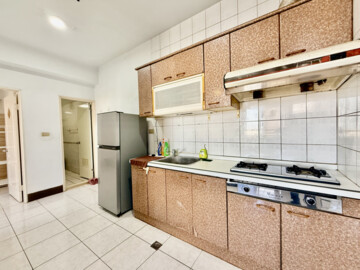 自立路透天待售房屋