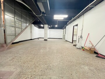 中區超大間36坪1+B1地下室可營登不限行業 - Image 1