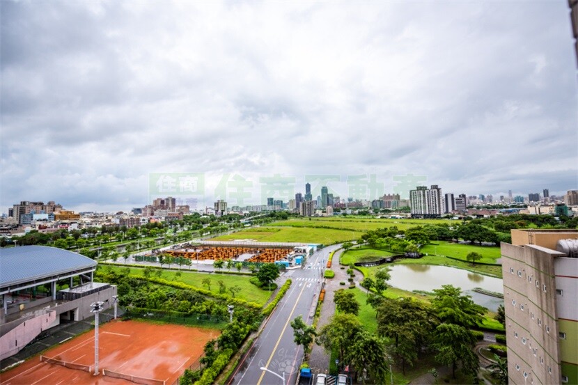 樂屋_高雄市鳳山區R5新世界待售房屋 高雄市鳳山區R5新世界待售房屋