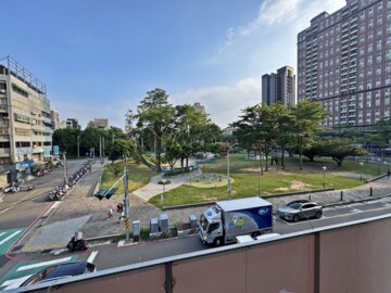 租『巨城商圈黃金綠景店面』中央路旁~正對中央公園 - Image 1