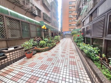 金典待售房屋
